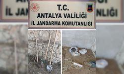 Evde kaçak kazı yapan şüpheliler yakalandı