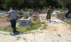 Mezarlıklar bayram ziyaretine hazırlanıyor