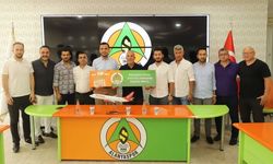 AK Parti’den Alanyaspor’a kombine desteği 
