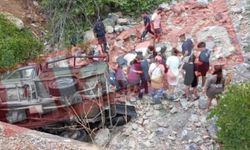Alanya’da turistleri taşıyan safari cipi şarampole yuvarlandı: 7 yaralı