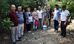 Büyükşehir çiftçinin toprağını analiz ediyor