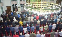 Alanya’da sabah namazı buluşmasına gençlerden yoğun ilgi