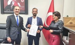 DP İlçe Başkanı Lök, mazbatasını aldı