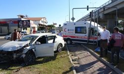 Hasta almaya giden ambulans otomobille çarpıştı | VİDEO HABER