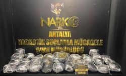 VIP araçla uyuşturucu sevkiyatı polise takıldı