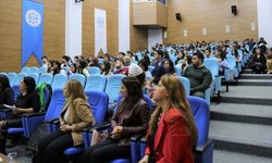 Alanya’da AIDS anlatıldı | ‘HIV öpüşme ile bulaşmıyor’
