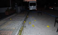 Alanya’da emlak ofisine kurşun yağdırdı 4 yaralı
