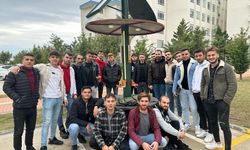 ALKÜ’lü öğrencilerden güneş enerjili şarj istasyonu