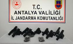 Alanya’da 10 adet tabanca ele geçirdi