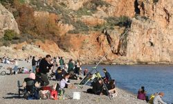 Antalya'da  yazdan kalma günler devam ediyor