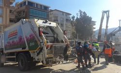 Alanya Belediyesi temizlik ekibi deprem bölgesinde