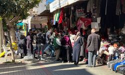 Alanya halkı depremzedelere yardım için alışveriş kuyruğunda | VİDEO HABER