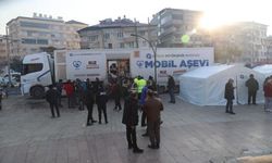 Antalya Büyükşehir Belediyesi depremzedelerin temel ihtiyaçlarını karşılıyorlar