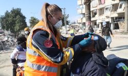 Antalya Büyükşehir sağlık ekipleri deprem bölgesinde görev başında