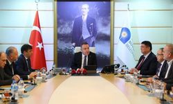 Başkan Böcek açıkladı : “Antalya'ya gelen depremzede sayısı 101 bini geçti”