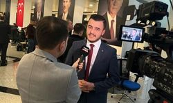 20 yaşındaki Alanyalı Yılmaz MHP’den aday adaylığı için başvurdu