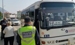 Alanya’da ‘65 yaş’ şikayetinin ardından otobüsler denetlendi