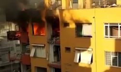 Alev alev yanan bina mahalle sakinlerini korkuttu! | VİDEO HABER