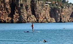 Antalya sahillerinde erken yaz keyfi