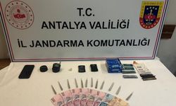 Ticari taksi ile uyuşturucu nakline jandarma engeli