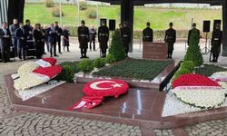 Turgut Özal vefatının 30. yılında kabri başında anıldı