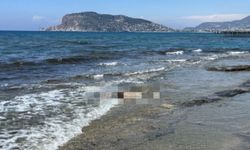 Alanya'da denizde erkek cesedi bulundu