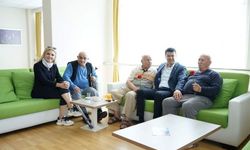 Özçelik bayramda huzurevi sakinlerini unutmadı