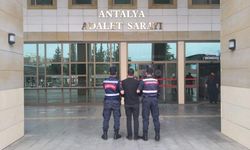 Antalya’da jandarmadan uyuşturucu operasyonları