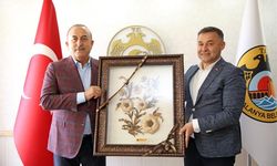 Bakan Çavuşoğlu ve Bakan Ersoy’dan Alanya Belediyesi’ne ziyaret