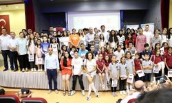 Alanya’da Genç Kalemler ödüllerini aldı