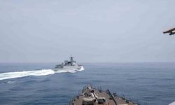 Çin savaş gemisinden Tayvan Boğazı’nda ABD gemisine yakın temas