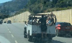 Alanya’da safari aracında tehlikeli yolculuk