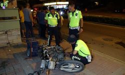 Ehliyetsiz motosiklet sürücüleri çarpıştı : 3 yaralı