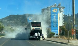 Alanya'da şehirlerarası yolcu otobüsünde yangın çıktı