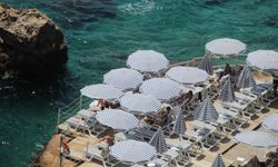 Antalya'ya bayramda tatilci yağdı