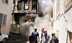 Metruk binada çıkan yangında itfaiye ekipleri ölümden döndü