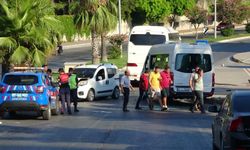 Otel servis otobüsü 2 araca çarptı: 6 yaralı