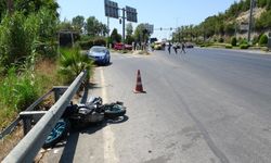 Ticari taksi ile çarpışan motosiklet sürücüsü yaralandı