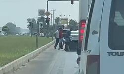 Minibüs şoförünü herkesin gözü önünde darp ettiler