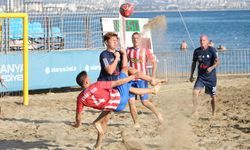 Alanya’da kumda futbol heyecanı başladı