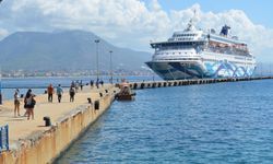 İsrailli turistler Alanya’ya beşinci kez denizden geldi