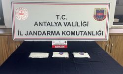 Jandarma araçta 1 kilo kokain ele geçirdi