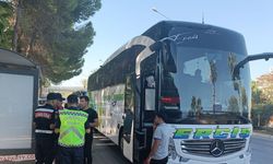 Alanya’da jandarma aranan 2 şahsı yakaladı