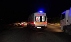 Kasksız çoban motosikletle 30 metre sürüklendi