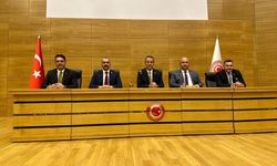Başkan Yücel’den TBMM’de yerel seçim toplantısı 