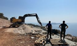 Deniz manzaralı kaçak yapılar yıkıldı