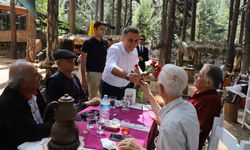 Alanya Belediyesi Dünya Yaşlılar Günü'nü unutmadı