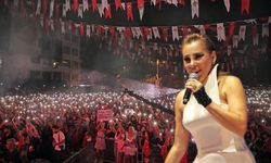 Alanya’da 100. yıl coşkusu Funda Arar ile zirve yaptı