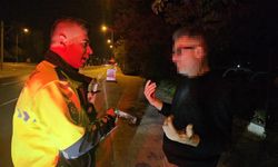 Trafik polislerine alkollü yakalandı cezayı duyunca avukatını çağırdı