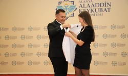 ALKÜ’de akademik yıl açıldı | Hekim adayları beyaz önlük giydi